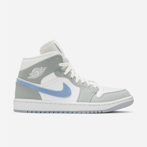 Air Jordan Mid Sneakers Wolf Gray Aluminum - Picture 1 of 5
